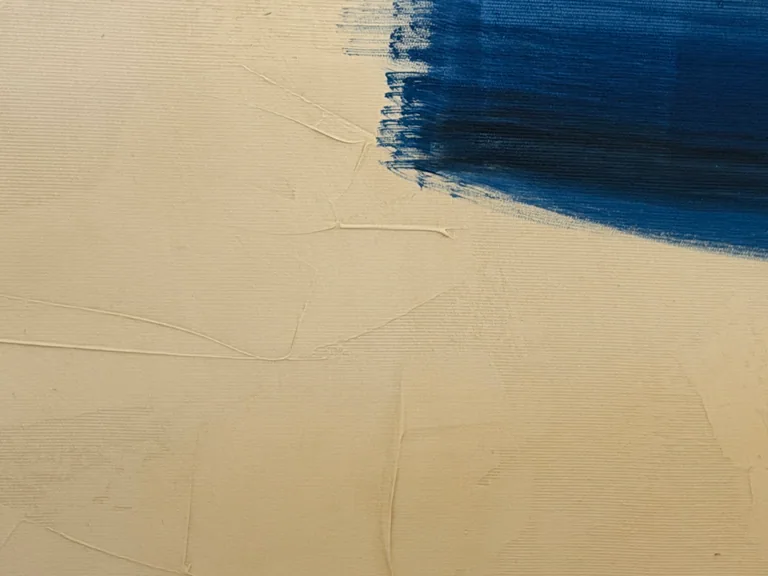 Surface detail — Silent Interval by Alyne Perfeito