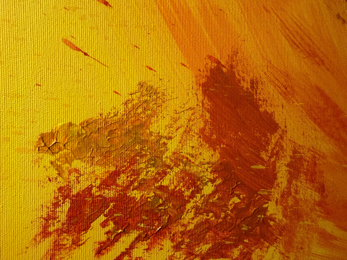 Surface detail — Solar Rain by Alyne Perfeito, 70 x 110 cm (27.6 x 43.3 in)